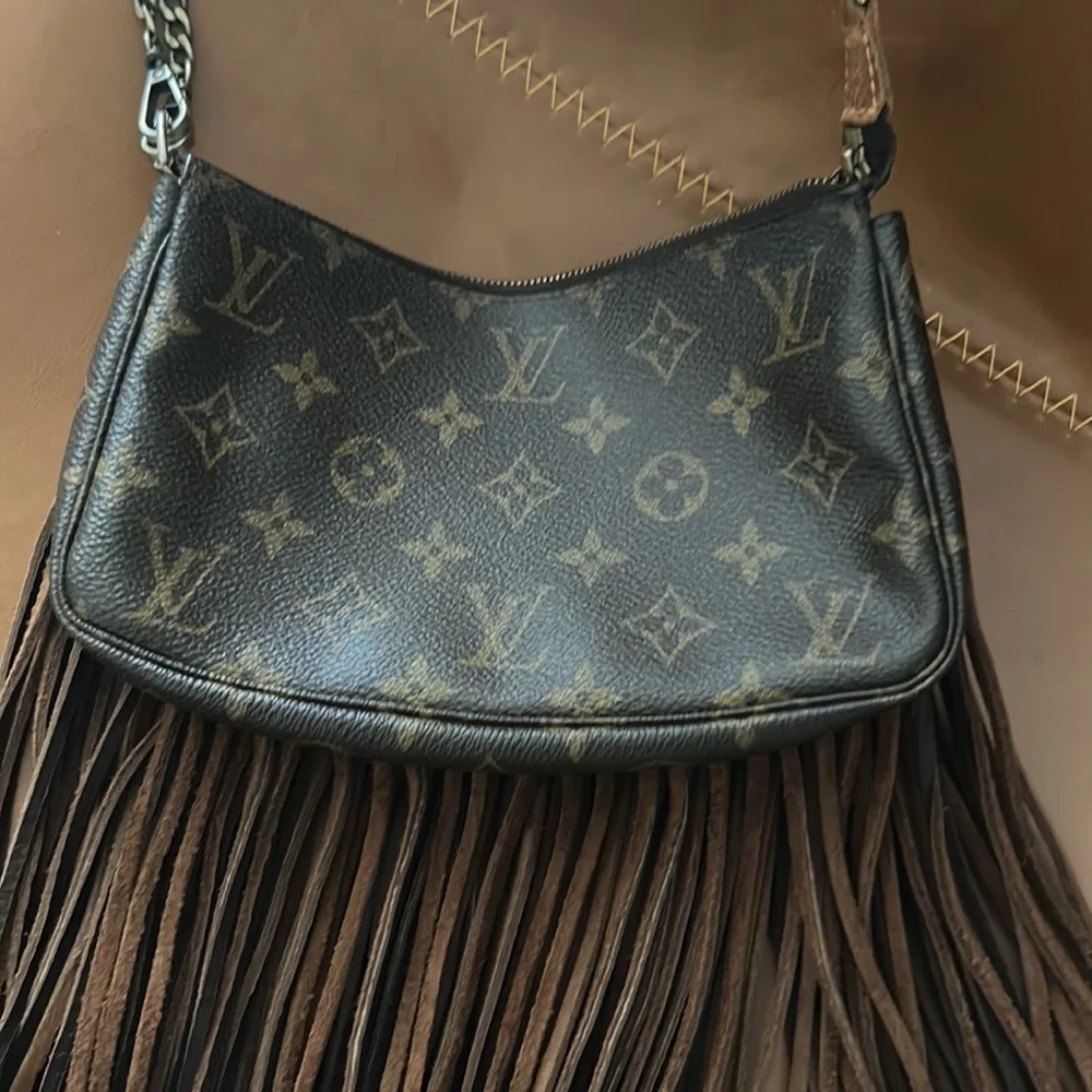 Louis Vuitton Pochette Accessories - Western Style 👢 - Picture 2 of 14